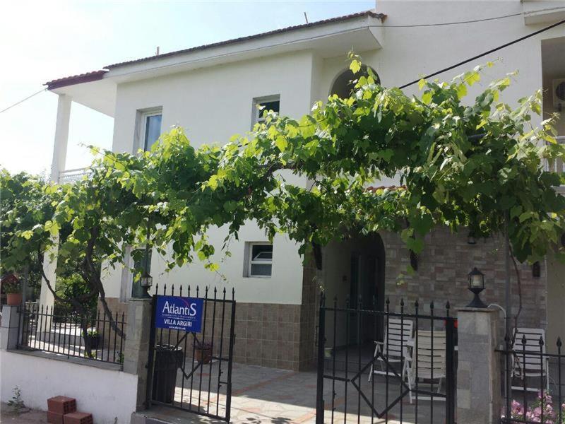 Studios Argiri Skala Potamias  Luaran gambar